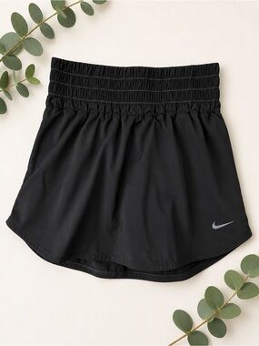Nike Dri-FIT Black Running Athletic Skort Skirt Shorts Women’s Medium